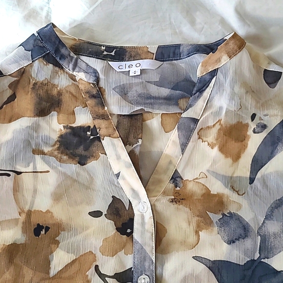 Cleo Floral Print Watercolor Casual Loose Shirt, Adjustable Sleeves, Size M - Picture 3 of 11